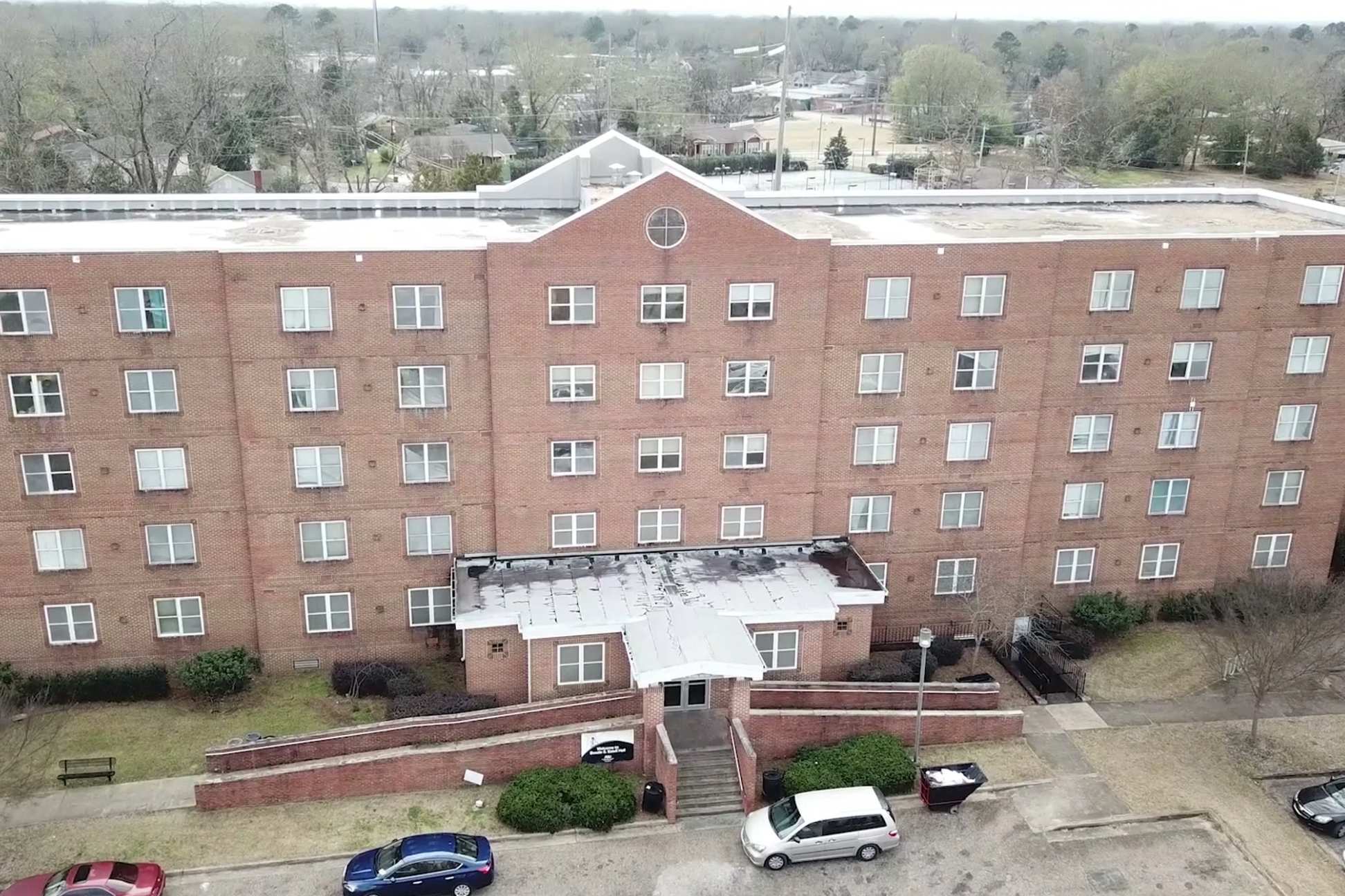 BESSIE E. ESTELLE HALL exterior