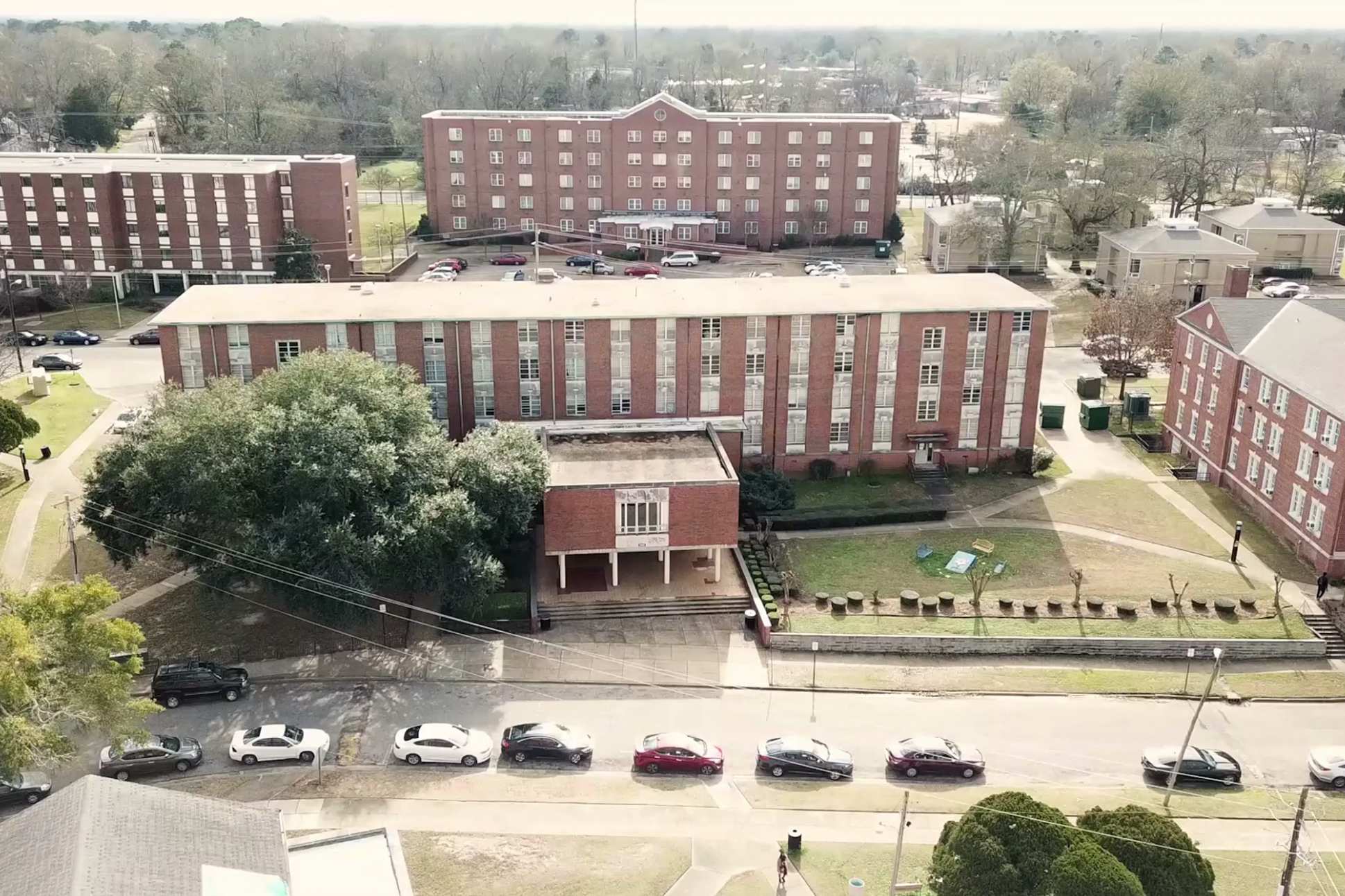 WILEASE S. SIMPSON HALL exterior